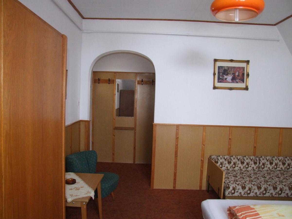 Revesz Vendeghaz Hotel Harkany Bilik gambar