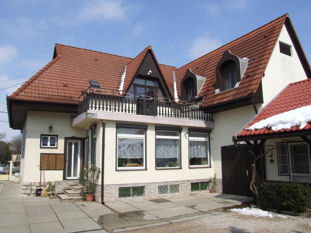 Revesz Vendeghaz Hotel Harkany Luaran gambar